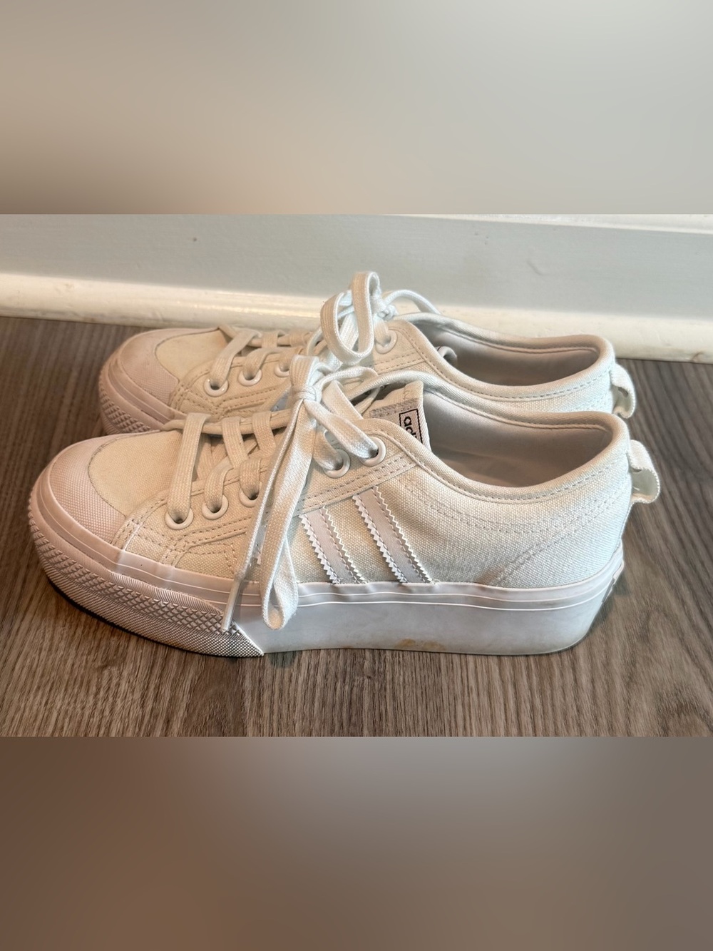 Adidas Nizza Platform White Sneaker Shoe Women’s size 6